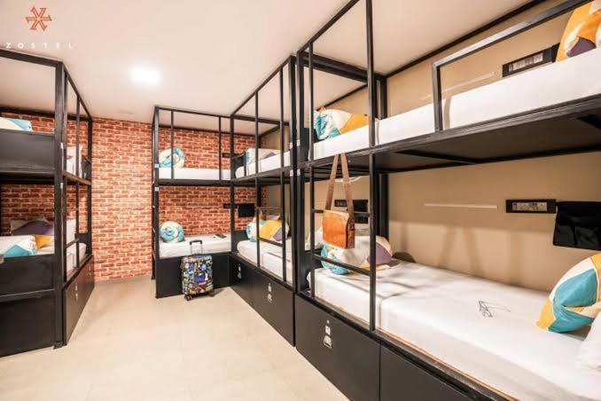 Friends Hostel And Pg House Мумбай Екстериор снимка